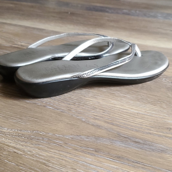 Italian Shoemakers | Shoes | Simple Silver Sparkly Flip Flops | Poshmark